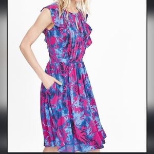 Banana Republic s14 blue floral flutter sleeve dress lined